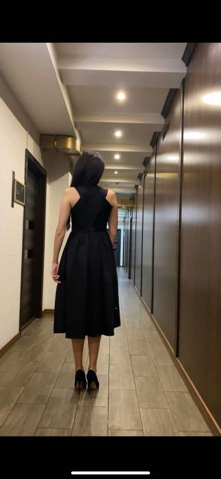 Платье в черном цвете