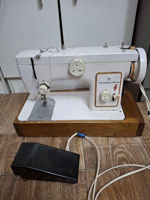 Швейная машинка  Чайка-132 М