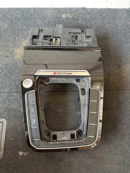 Trim schimbator + scrumiera passat b8 4motion