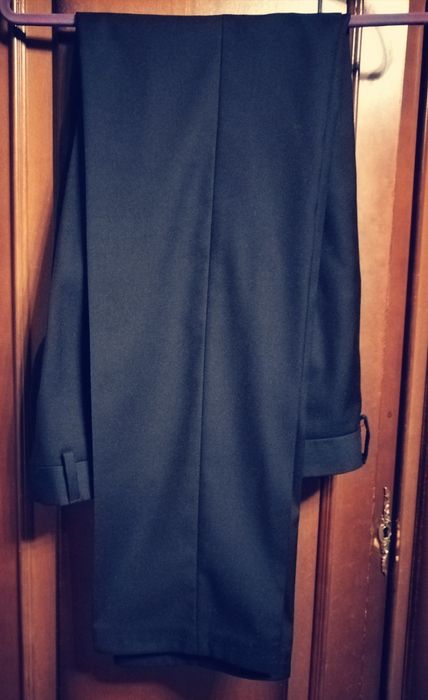 Продается новый мужской костюм тройка