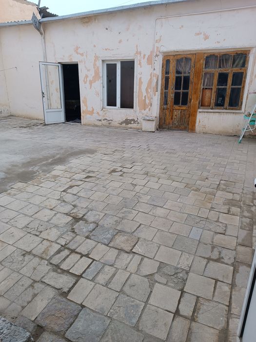 Эски шахарнинг марказидан файзли ховли