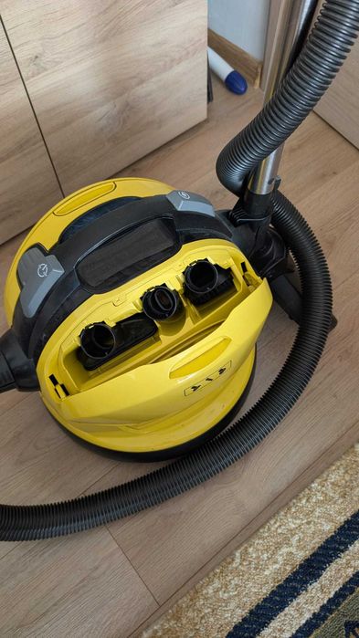 Aspirator profesional Karcher VC 6100
