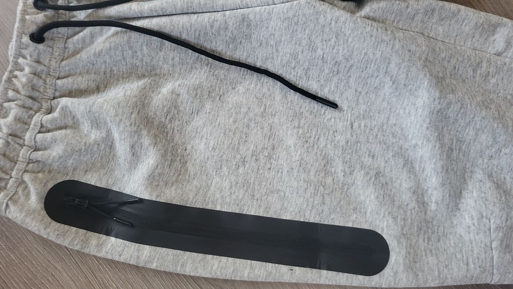 Pantaloni Nike Tech Originali