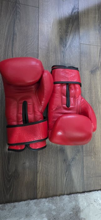 Vand echipament kickbox pt copii