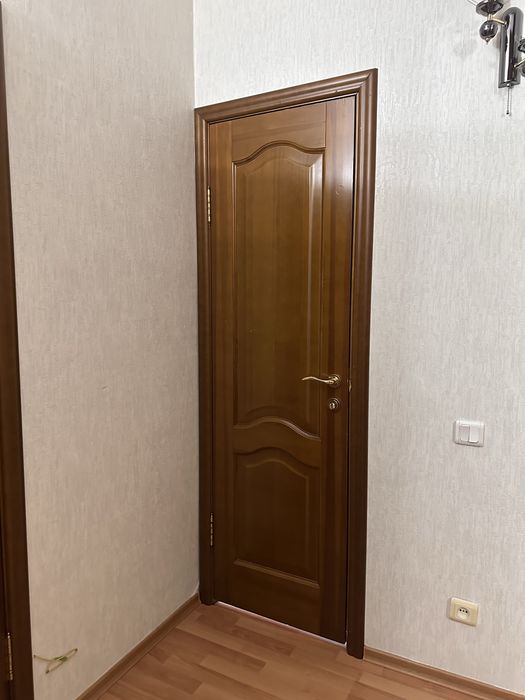 Продам 4 двери