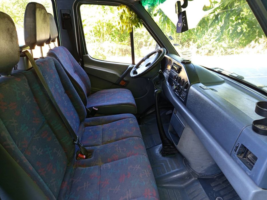 Продавам Мерцедес спринтер пътнически 2.9 веригата може и замяна