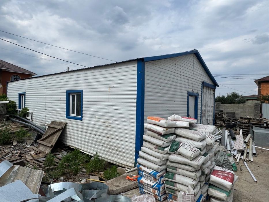 Продаётся контейнер 40 т. Утепленный 3шт.
