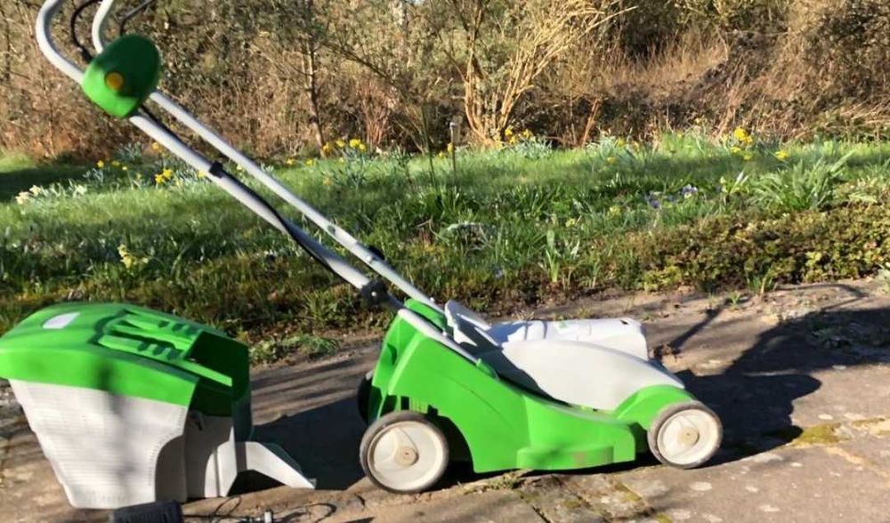 Лека акумулаторна косачка Viking MA339C (Stihl RMA339) за AP батерия