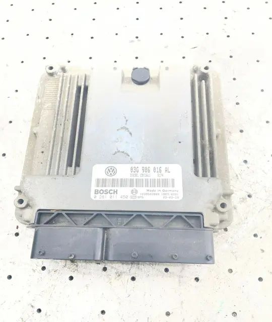 Calculator motor ECU 0 281 011 450 Audi A3 2004 2.0 TDI MT (140 hp)