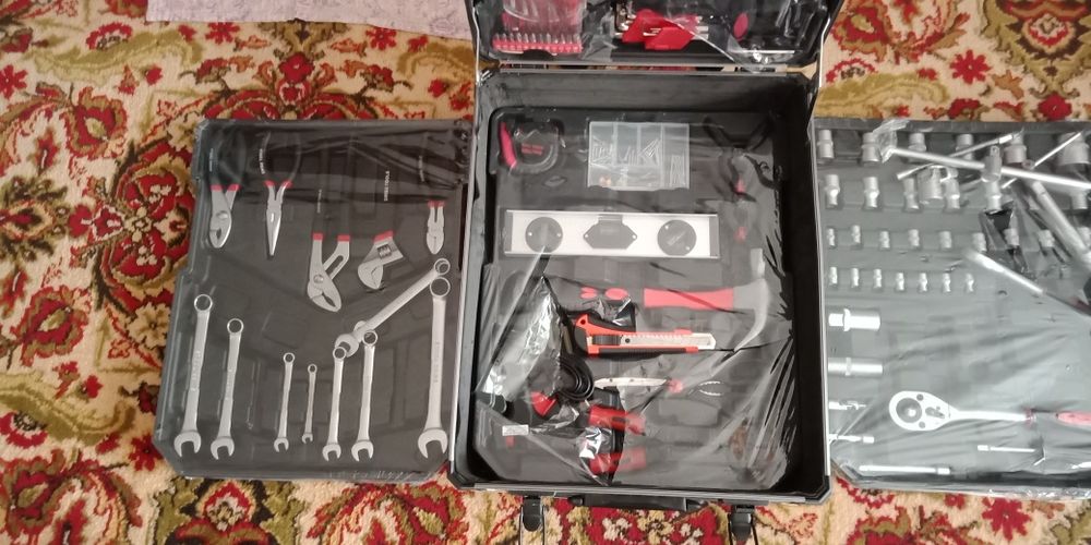 Продам    набор..