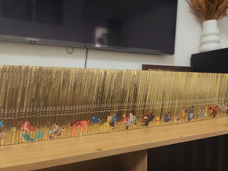 Colecția de 180  cărți disney