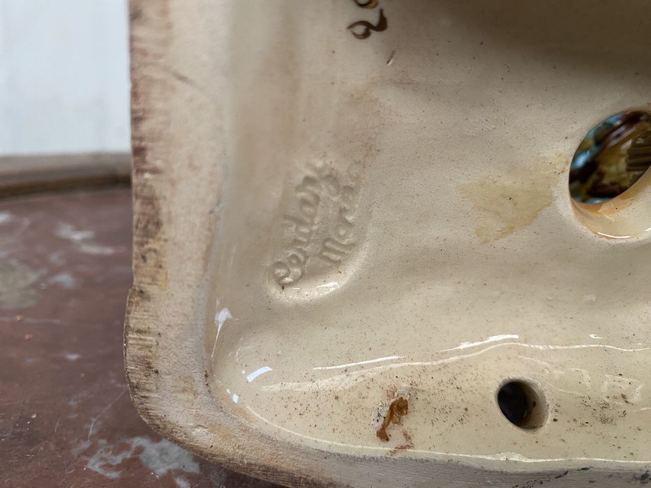 Италианска порцеланова фигура лозов масив