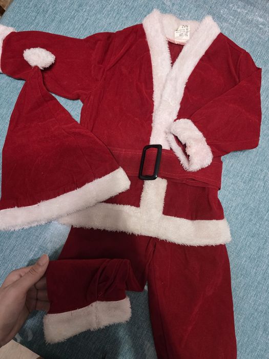 Человек паук , Санта