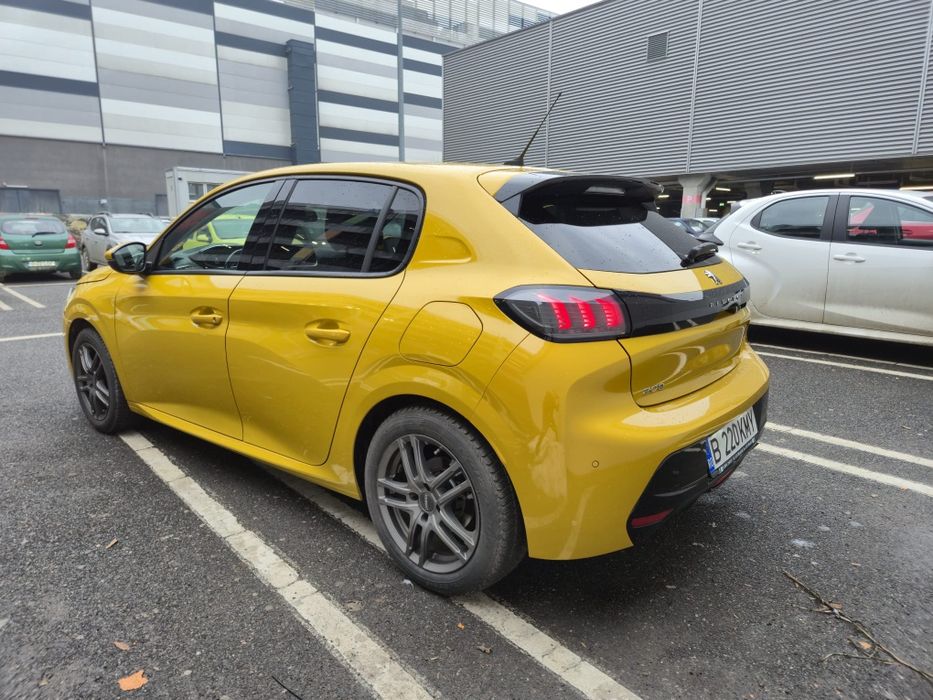 PEUGEOT 208 Allure din 2020