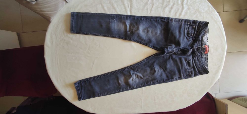 5 различни дрехи от които яке и панталони, спортни долнища, 146 см.