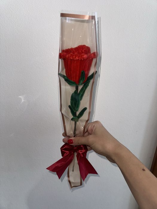 Cadou lucrat din sarma plusata