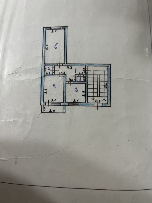 Продам квартиру в 1 мкр 46дом