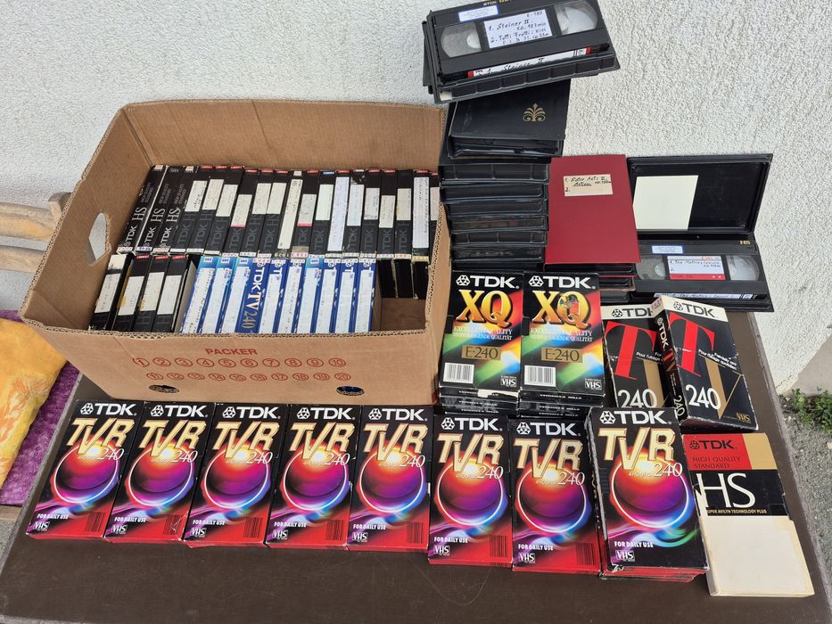 Vând 70 casete video VHS originale TDK de 240 minute,colectie  filme