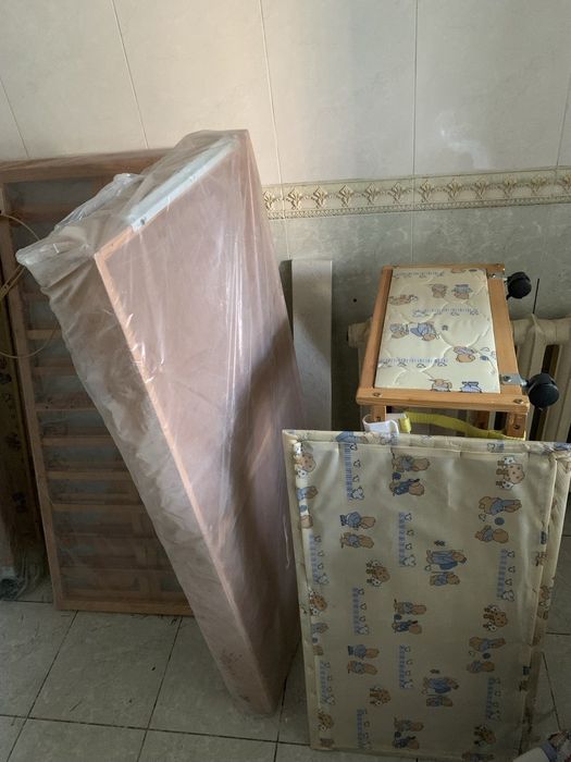 Срочно! Дёшево! Детская кровать на колёсиках с люлькой и балдахином