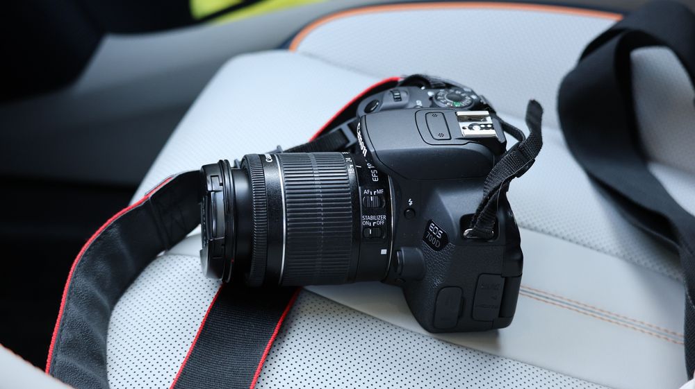 Фотоаппарат Canon 700D