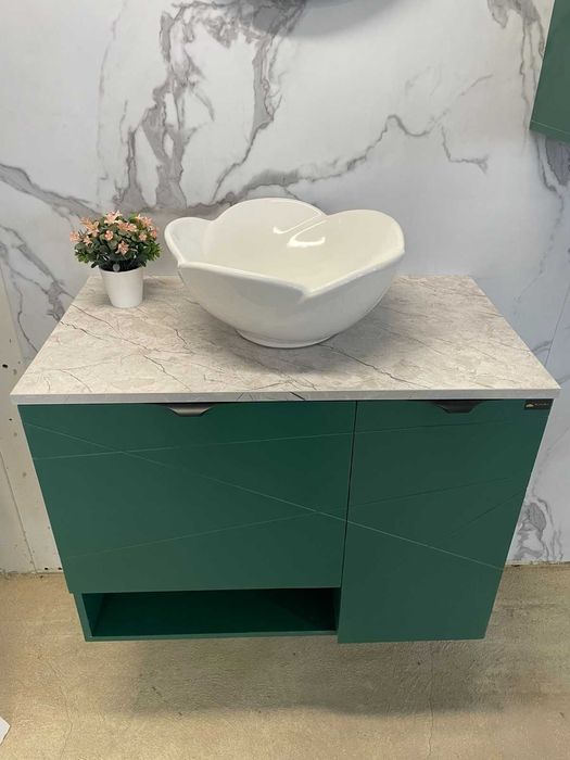 НАЛИЧНИ !!! Мебели за Баня Шкафове за Баня