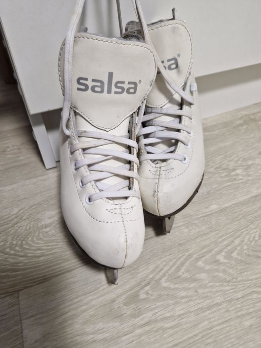 Продам детские коньки