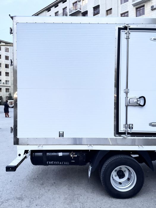 Karry янги мошина сотилади