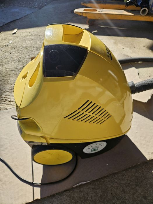 aspirator karcher  DS5500 cu Apa si w3