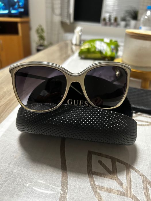Слънчеви очила Guess