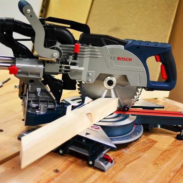 Fierastrau circular de masa BOSCH GCM 800 SJ 0601B19000