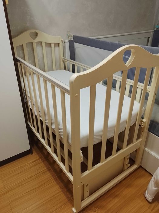 Продам кроватку детскую