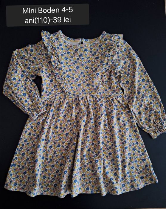 Hainute minunate fetițe 4-5 ani(110)