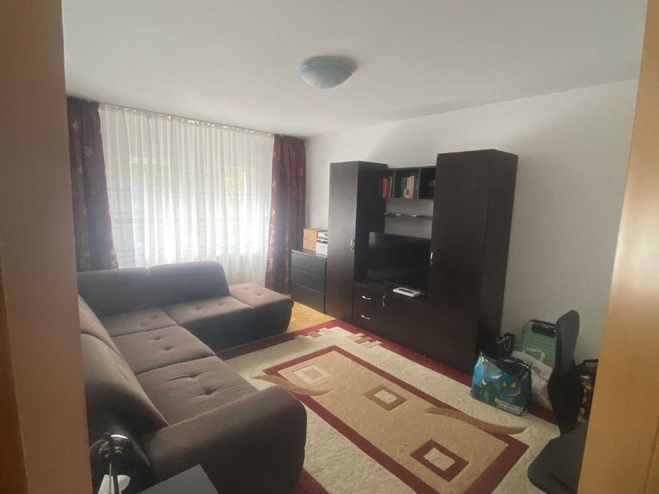 Apartament 2 camere, et.2/4 - Rovine