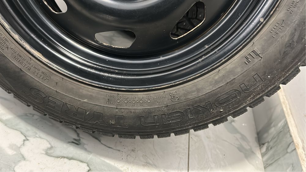 Зимние шины Nokian R15