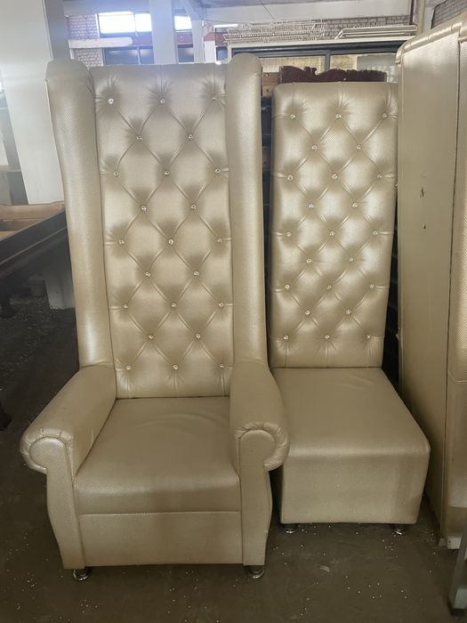 Продаю стулья б/у с ресторана