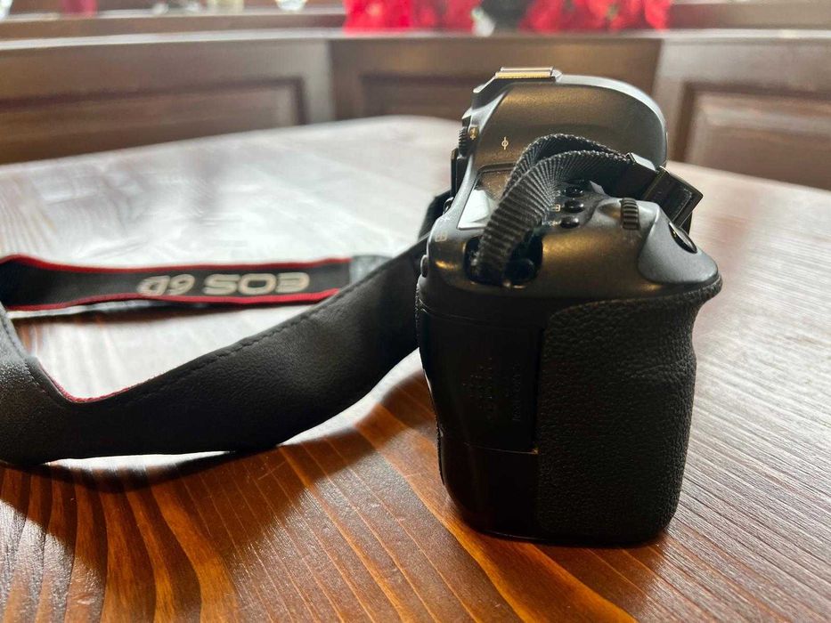 Aparat foto Canon EOS 6D Body Full Frame