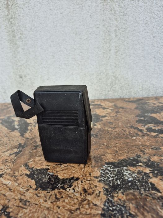 Radio  Philips  vechi model  RL 073, made in Holland- functional
