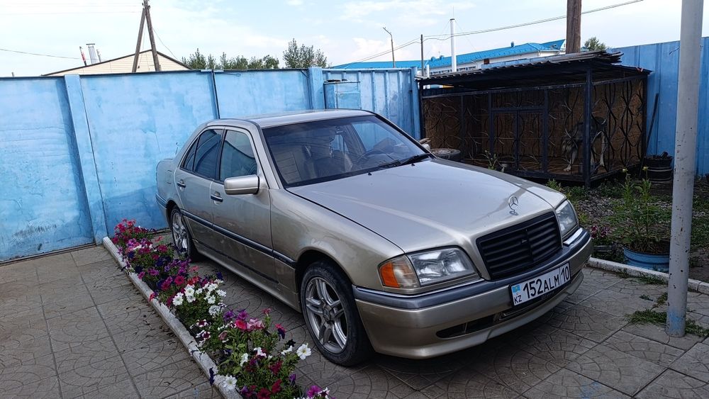 Мерседес с220 хороший