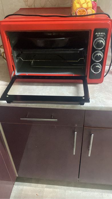 Асель пеш сатылады