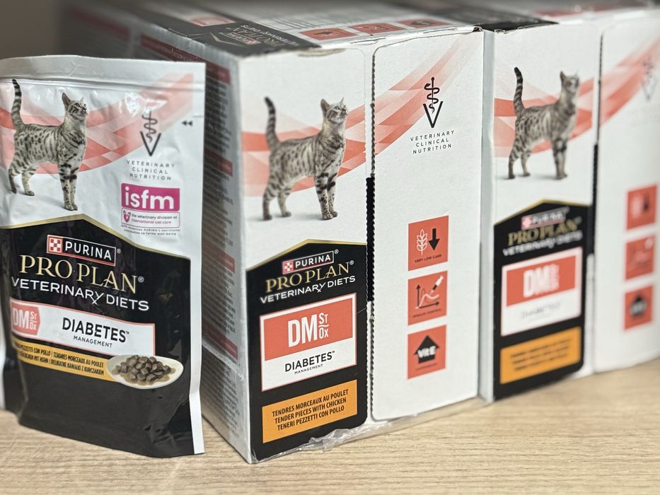 Диабетична котешка храна Purina Pro Plan Veterinary Diets Feline DM ST/OX - Diabetes Management с пиле, 85 г.