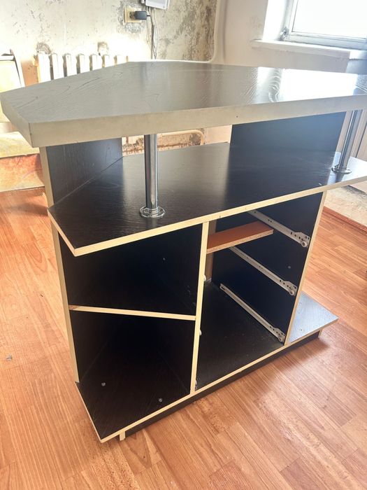 Угловой подставка