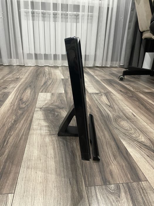 Монитор Samsung
