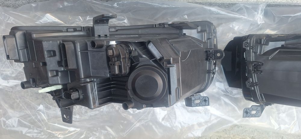 Far stânga dreapta Duster 3   2025 2026
