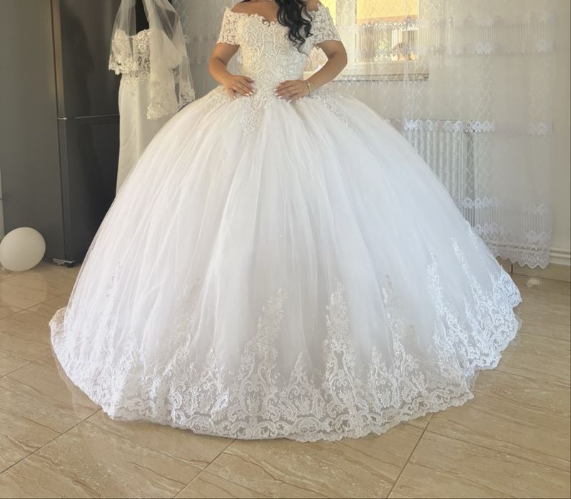 Rochie de mireasa printesa