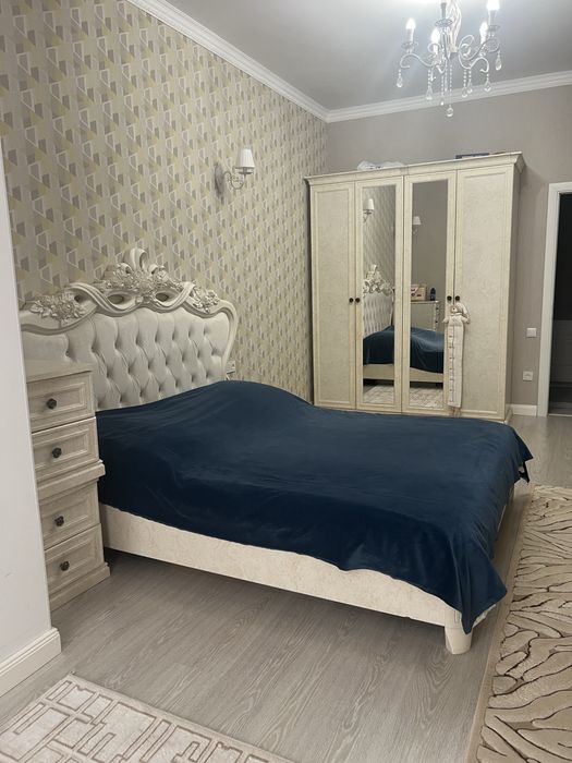 Продам спальный гарнитур