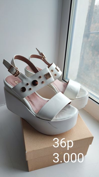 Продам обувь , срочно !!!