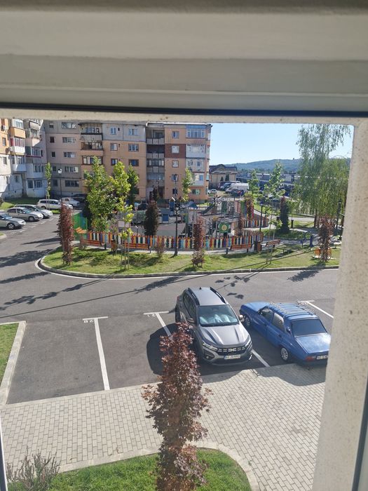 Apartament 3 camere de inchiriat