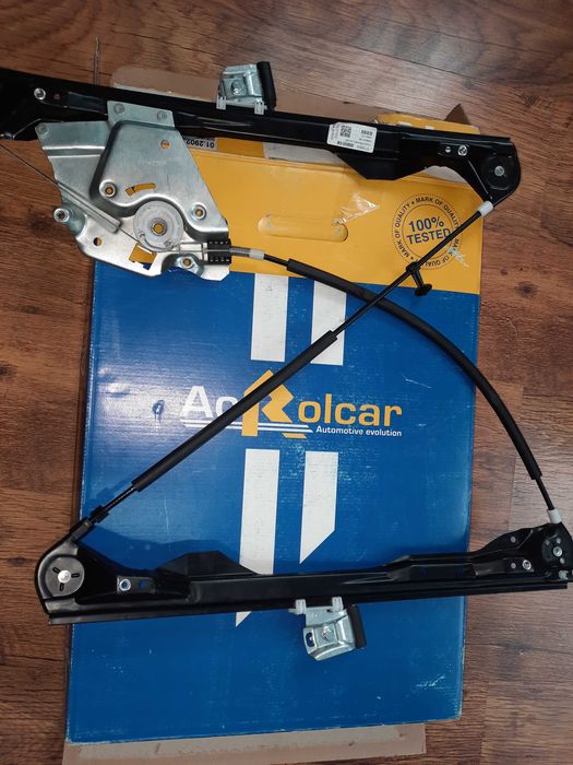 Macara-mecanism geam fata dreapta Ford Focus