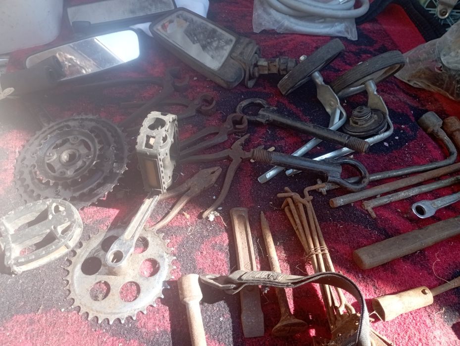 Scule de mașini și bicicleta