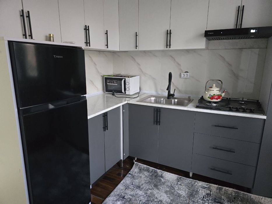 Миробад туманида 2 хонали уй ижарага берилади.